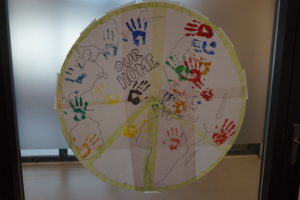 jana_peace-sign